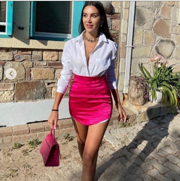 ZARA * PINK SATIN EFFECT MINI SKIRT - Picture 2 of 12